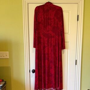 Lane Bryant Crimson Floral Patterned Garment
